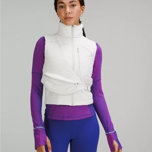 Very cute vest! Size 14. Great for Hiking orRunning with lots of cool features.